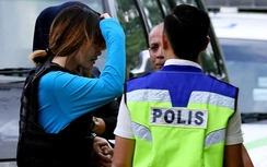 Video: Đoàn Thị Hương được dẫn giải vào phiên tòa xét xử lần 3