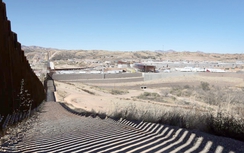 Chính quyền ông Donald Trump bị bang California kiện vì xây tường ngăn Mexico