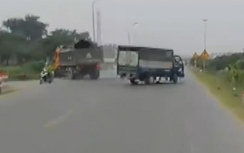 Video: Xe tải xoay tròn, phanh "cháy lốp" sau cú lao cắt mặt