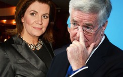 Bộ trưởng Quốc phòng Anh mất chức vì nghi quấy rối tình dục