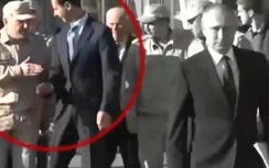Video:Tổng thống Syria sỹ quan Nga chặn lại khi cố tiếp cận ông Putin