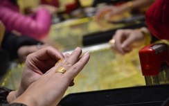 Sau ngày vía Thần Tài, giá vàng có "ngắc ngoải"?