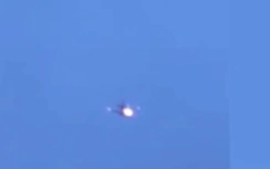 Video: Máy bay chở 110 hành khách cháy như đuốc giữa trời