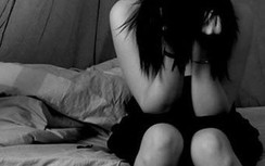 Bé gái 12 tuổi bị bạn trai "giở trò" nhiều lần tại phòng trọ