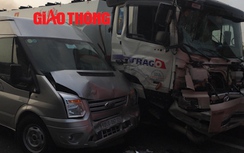 Video: Dân đốt cỏ khói mù trên cao tốc khiến ôtô đâm liên hoàn