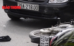 Thanh niên đi ngược chiều bị đâm dập xương đùi giữa phố Hà Nội