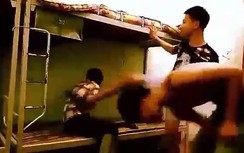 Nam sinh bị 3 bạn đánh đập trong KTX khiến dân mạng dậy sóng