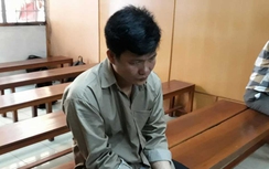 Ghen tuông vô cớ, chồng cầm dao đâm chết vợ