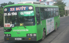 Hàng ngàn người dân Hà Tĩnh đi xe buýt giá “trên trời”