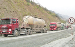 Xe tải “trốn” đăng kiểm, ẩn họa trên từng cây số