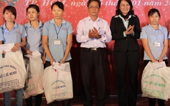 Hơn 275 tỷ đồng cho công nhân về quê đón Tết