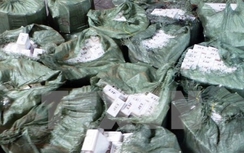 Xe khách chở thuốc lá lậu bị "đuổi" khỏi bến xe