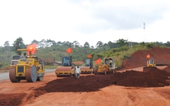 Vượt lũ thi công cầu, đường hẹn về đích sớm