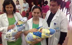 Cặp song sinh non 24 tuần, nặng 500gram sống sót kỳ diệu