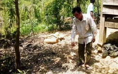 "Ma men" bổ cuốc vào đầu, giết chết em ruột