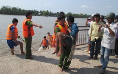 Giải cứu nam thanh niên sợ độ cao định nhảy cầu tự tử