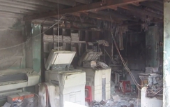 TP HCM: Tiệm photocopy cháy rụi lúc nửa đêm
