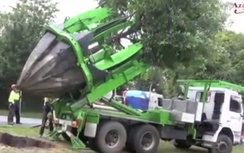 Cỗ máy nhổ và trồng cây xanh "độc" nhất thế giới