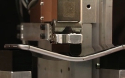 Đọ độ bền giữa iPhone 6, HTC One M9, Samsung S6 Edge