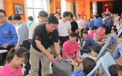 Tình nguyện hiến máu vì nạn nhân tai nạn giao thông