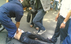 Tội phạm truy nã bị sa lưới vì... mê đánh bài