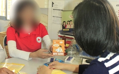 Vào “động quỷ” tặng bao cao su cho gái mại dâm