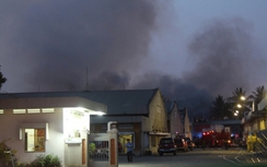 4 tiếng vật lộn với cháy lớn ở Khu chế xuất Tân Thuận