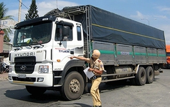 CSGT vẫn phạt xe có đăng ký “vênh” chứng nhận kiểm định