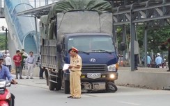 Không may ngã xuống đường, thiếu nữ bị xe tải cán tử vong