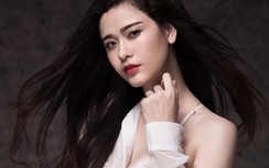 Trương Quỳnh Anh "thiêu đốt" với vai trần gợi cảm