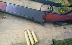 Vác súng đi trả thù nhóm côn đồ rồi ra công an đầu thú