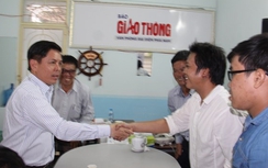 Lãnh đạo Bộ GTVT thăm, động viên PV Báo Giao thông bị hành hung