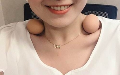 Biến thể hài hước của trào lưu “đặt tiền xu lên xương vai”