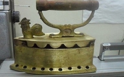 Nhận "quả đắng" từ bàn là con gà giá "khủng"