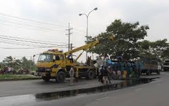 Xe tải chở dầu nhờn để chảy xuống đường bị xử lý thế nào?