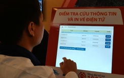 Vướng thủ tục, hành khách chưa thể tự in vé tàu
