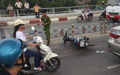 Tai nạn trên cầu Kênh Tẻ, giao thông ùn ứ nghiêm trọng