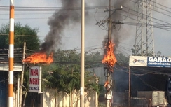 Cột điện trên QL51 bất ngờ bốc cháy