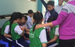 Ăn tàu hũ nóng đóng hộp, 30 học sinh nhập viện