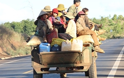 Công nông và nỗi ám ảnh nơi bản làng