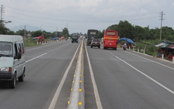 Báo động ô tô sắp hết niên hạn chở công nhân, học sinh