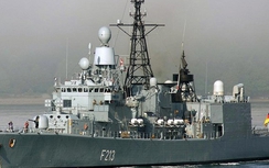 Khám phá tàu chiến F213 Augsburg Đức hỗ trợ đánh phiến quân IS