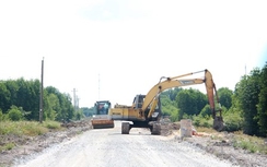 Chạy nước rút ở đường Hồ Chí Minh đoạn Năm Căn – Đất Mũi