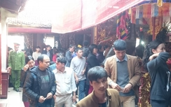 Trộm cắp cả đồ lễ ở đền Trần