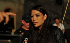 Trương Ngọc Ánh bầm dập vì đóng phim hành động