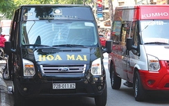 Bùng nổ xe Limousine vào nội đô chở khách