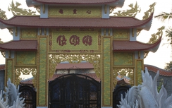 Cận cảnh nhà thờ tổ danh hài Hoài Linh bị dừng thi công