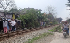 Cụ bà 72 tuổi ở Huế bị tàu hỏa tông, kéo lê gần 20m