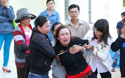 Nỗi đau người mẹ đưa con ra đầu thú