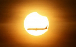 Người dân châu Á náo nức xem nhật thực